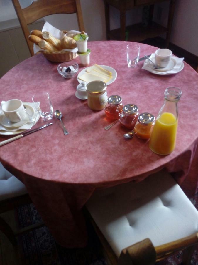 La Vieille Tour Hotel Hotton Esterno foto