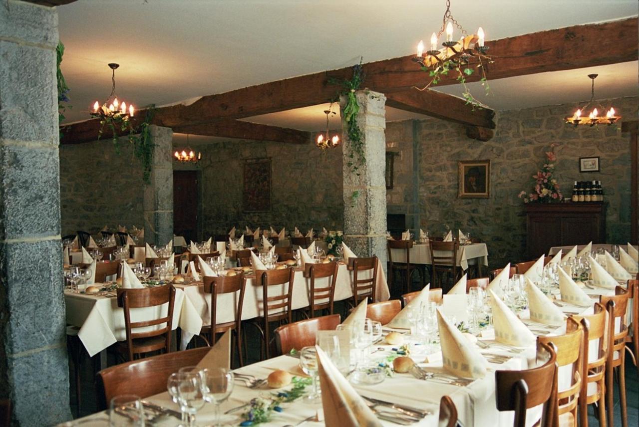 La Vieille Tour Hotel Hotton Esterno foto